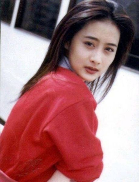 陈德容属什么生肖属相（陈德容属什么生肖属相及性格解析）