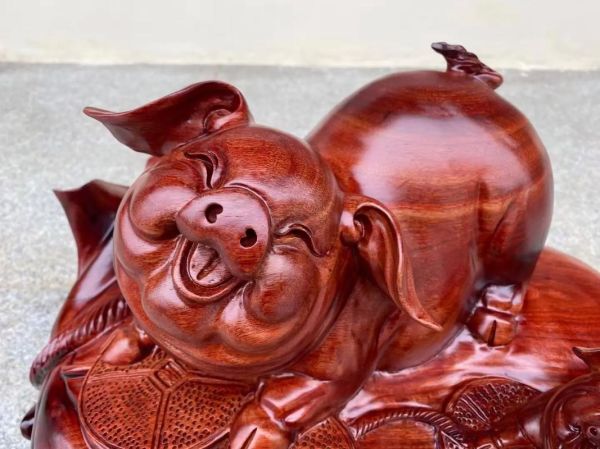猪生肖属相摆件（猪生肖属相摆件摆放禁忌）
