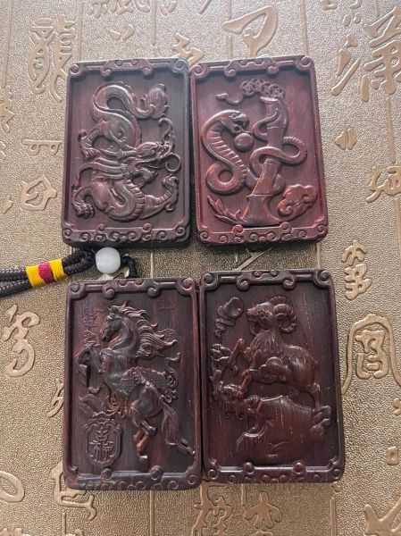 生肖属相紫檀是什么（生肖属相紫檀适合什么命带）