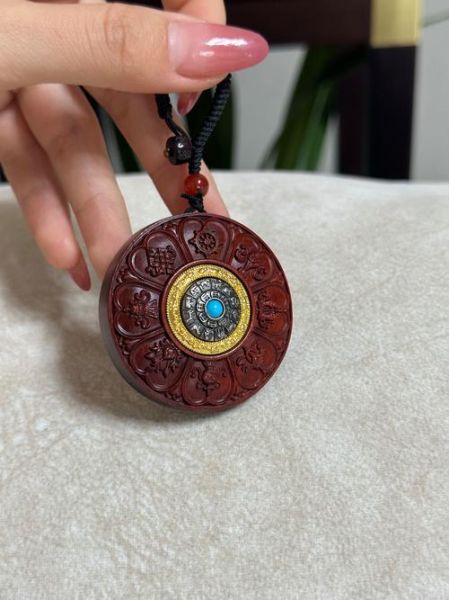 生肖属相紫檀是什么（生肖属相紫檀适合什么命带）