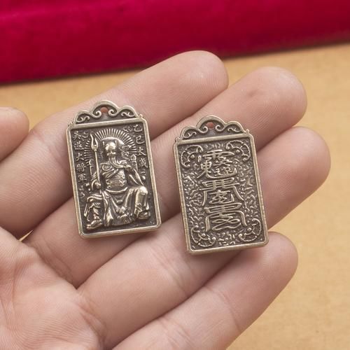 生肖要戴自己属相吗(自己属相的吉祥物能随便戴吗)