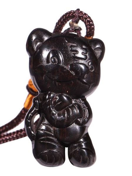 黑檀挂件生肖是什么属相