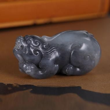 貔貅属相挂件生肖狗（生肖狗挂件选貔貅？小白必看避坑指南）