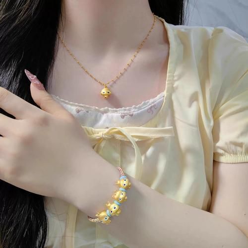 生肖属相吊坠手链(生肖属相吊坠手链怎么开光)