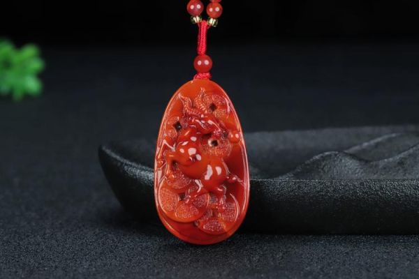 生肖羊属相挂件（生肖羊属相挂件有什么讲究）