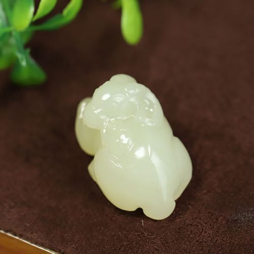 生肖羊属相挂件（生肖羊属相挂件有什么讲究）