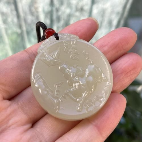 生肖属相和生肖猴挂件（生肖猴挂件怎么选才最旺运？）