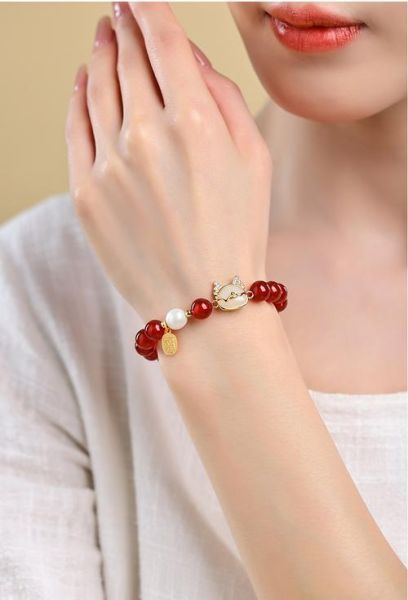 生肖属相玛瑙手链(生肖属相玛瑙手链戴哪只手好)