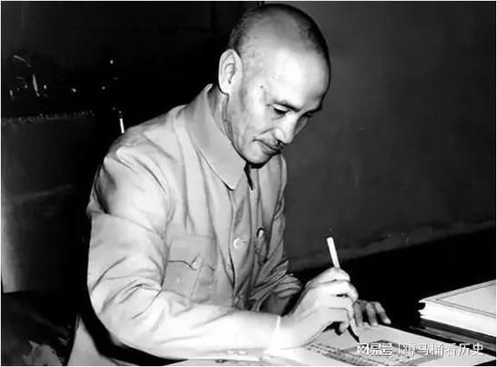 蒋介石是何生肖属相（蒋介石属什么生肖？小白一看就懂）