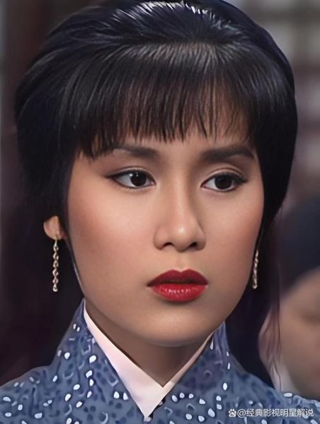 杨盼盼生肖属相（🎭杨盼盼生肖属相：1958属狗）