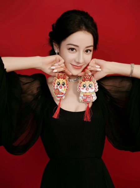 迪丽热巴生肖是啥属相（迪丽热巴生肖属相是什么）