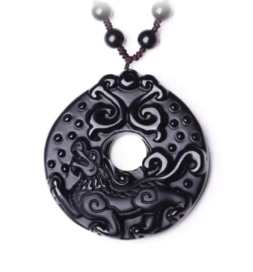 黑曜石戴生肖还是属相（黑曜石佩戴生肖还是属相好？怎么选才对）