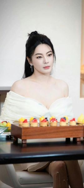 张雨绮的生肖属相（张雨绮属什么生肖？原来她是虎女郎！）