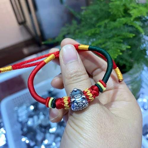 生肖属相手链2022（2022年属虎戴什么生肖手链好）