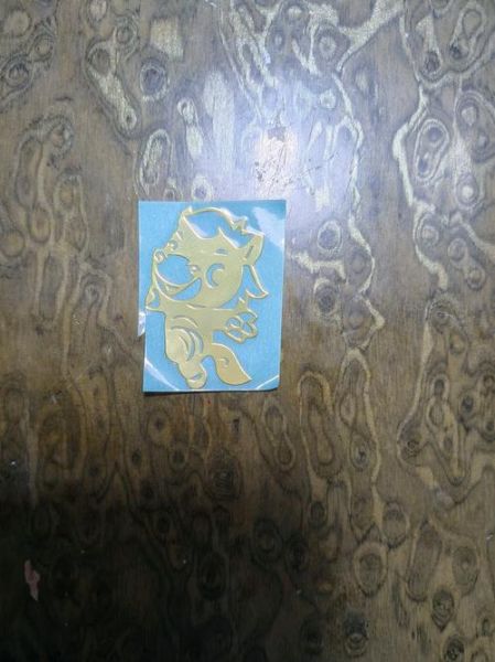 金属贴纸生肖属相（金属贴纸生肖属相怎么贴？小白3分钟学会）