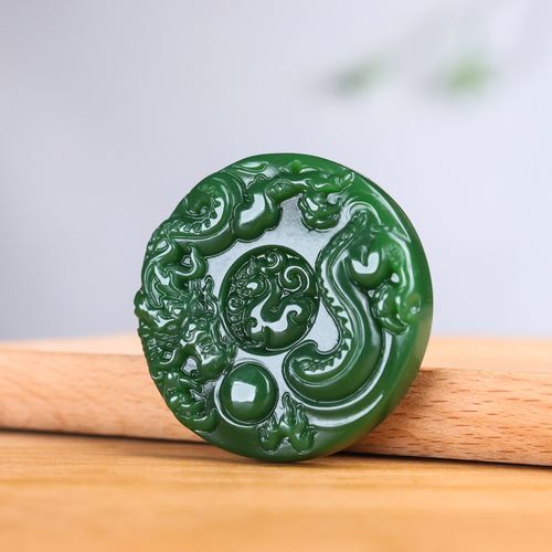 碧玉生肖属相吊坠(碧玉生肖属相吊坠哪款最旺运)