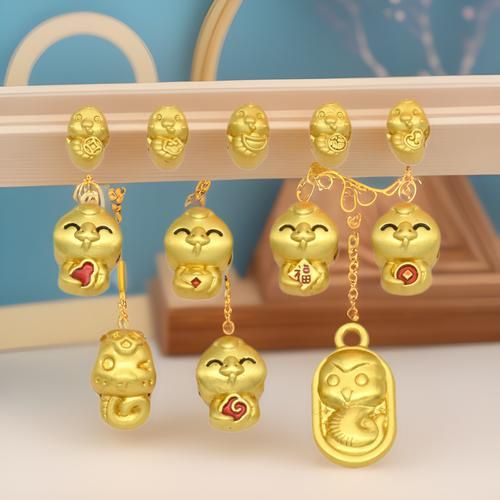 属相蛇戴什么生肖（属蛇戴什么生肖配饰最旺运）