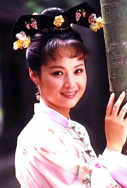 茹萍生肖属相（茹萍生肖属相揭秘：她到底属什么？）