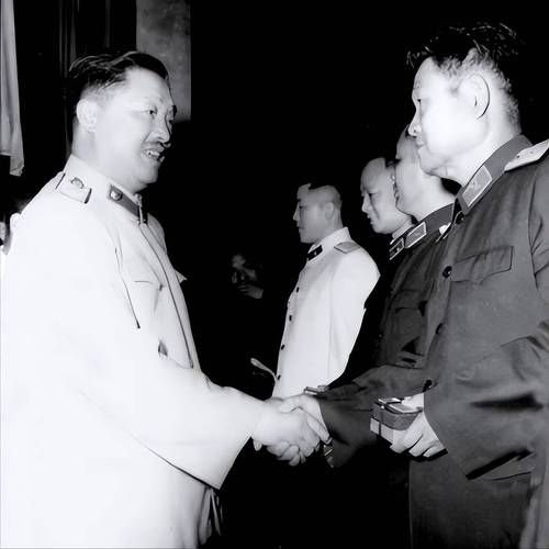 贺龙生肖属相（贺龙生肖到底是属什么）