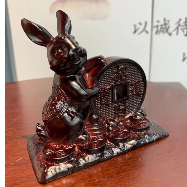 生肖属相开运摆件（2025年属兔生肖开运摆件选什么最好）