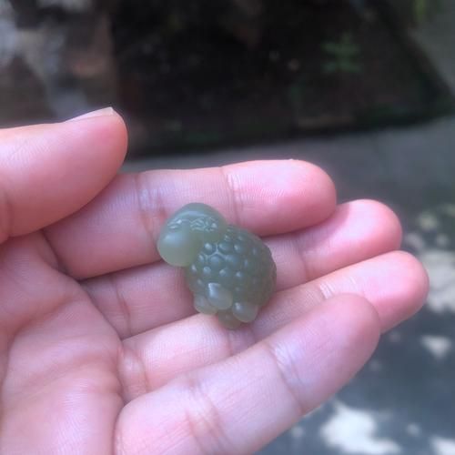 生肖属相雕刻挂件（属羊生肖雕刻挂件怎么选？避坑指南👇）