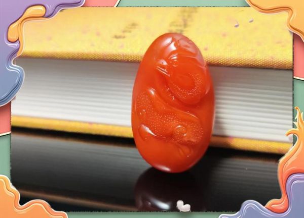 生肖属相南红吊坠（南红吊坠生肖属相怎么选）