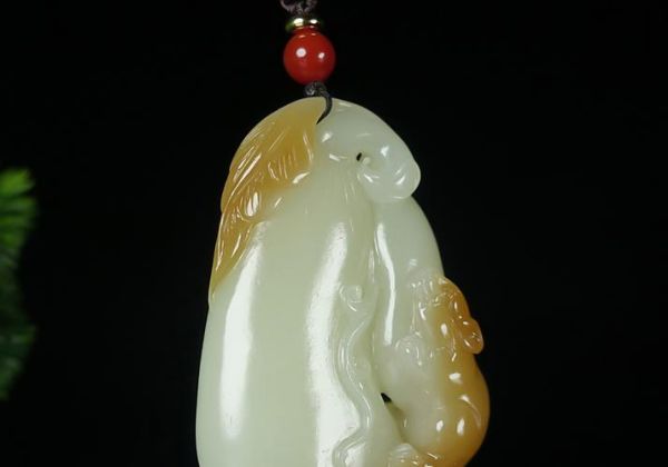 玉器属相生肖图片（玉器生肖挂件如何挑选？新手避坑指南😸）