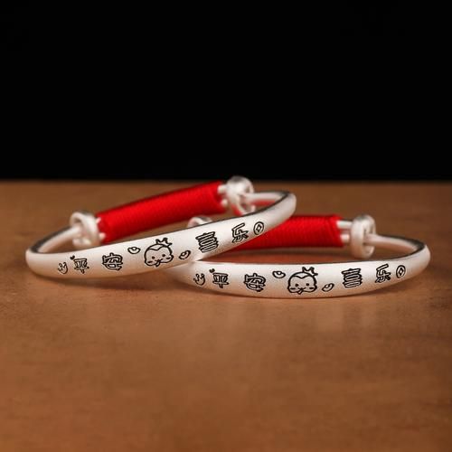 十二生肖属相手镯（十二生肖属相手镯选哪个最招财？）
