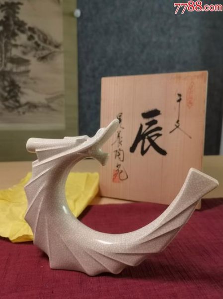 陶瓷龙生肖属相（陶瓷龙生肖摆件如何挑选不踩坑）