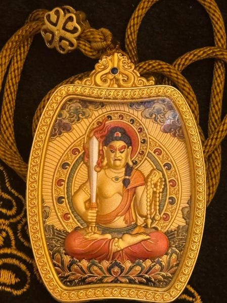 属相鸡生肖本命佛（属鸡的本命佛详解与佩戴方法）