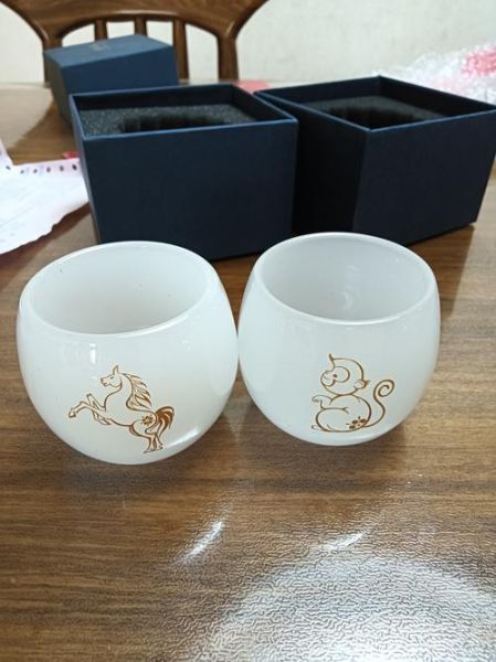 生肖属相陶瓷杯（生肖属相陶瓷杯送礼指南）