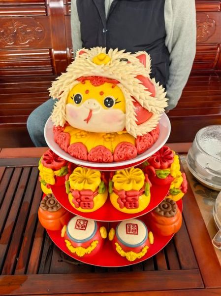 属相蛇的面食生肖（属蛇人适合吃什么生肖面食）