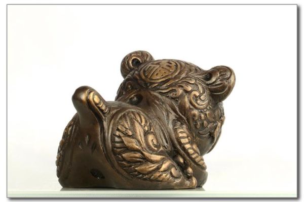 黄铜生肖属相（黄铜生肖属相摆件怎么选更招财🐯）